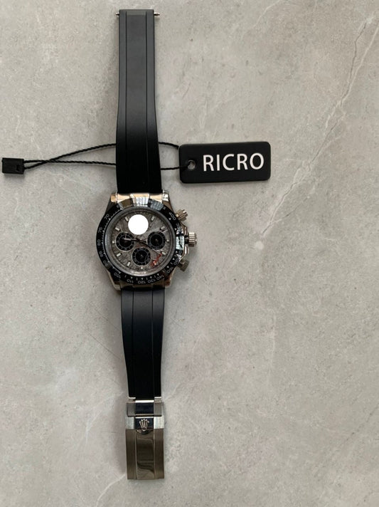 Meteorite dial watch